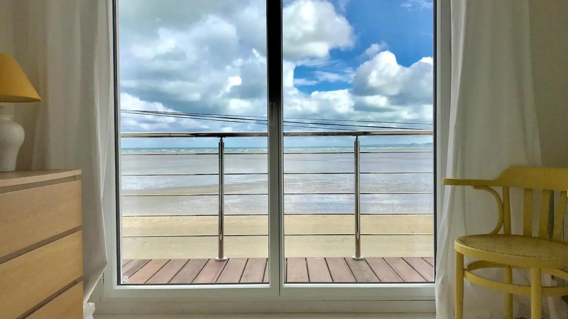 Maison Pieds Dans L'Eau D'Exception En Bretagne ! Plérin